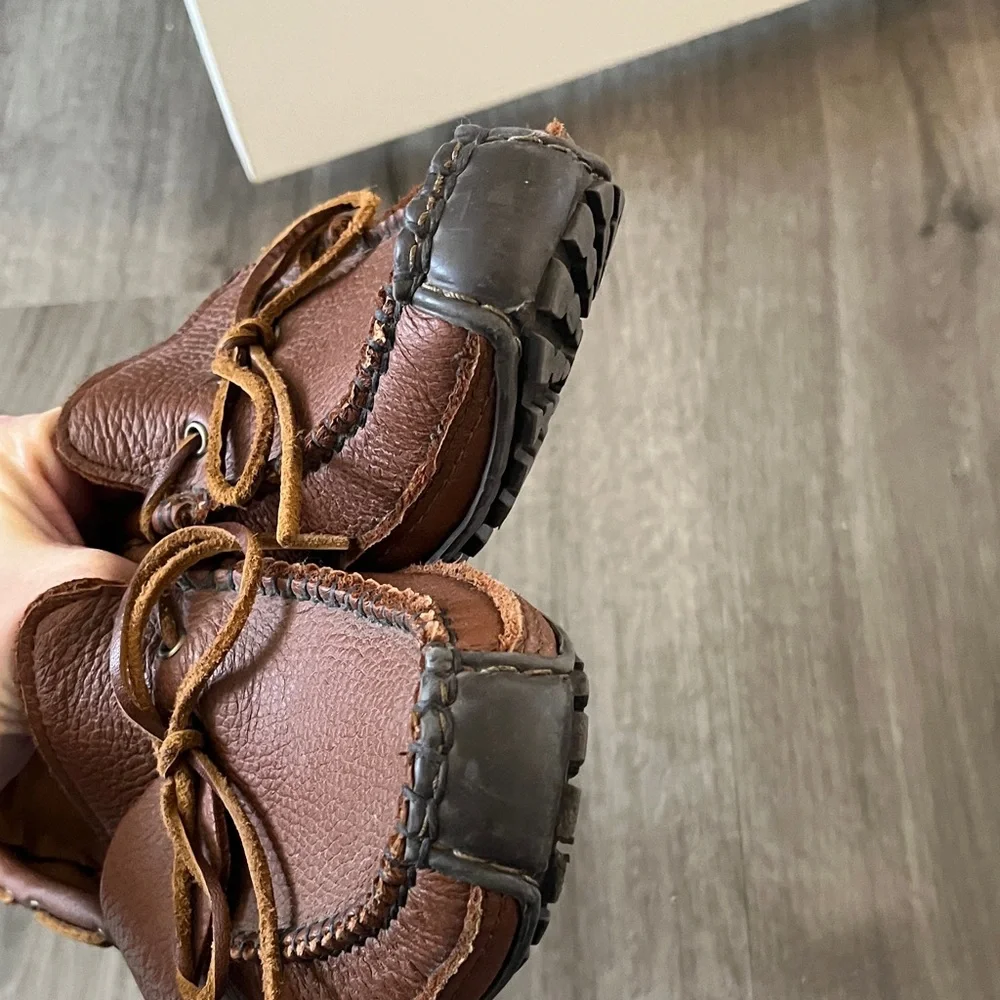 Minnetonka Tan Leather Men's Slip-Ons - Picture 6 of 6